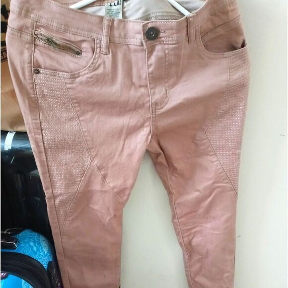 Great material - Picture 1 of 4